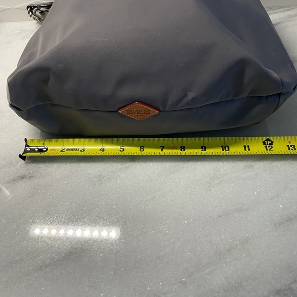 MZ WALLACE EUC Gray (the new neutral) Hobo Bag GREAT size. W/pouch & extra strap - Picture 5 of 9